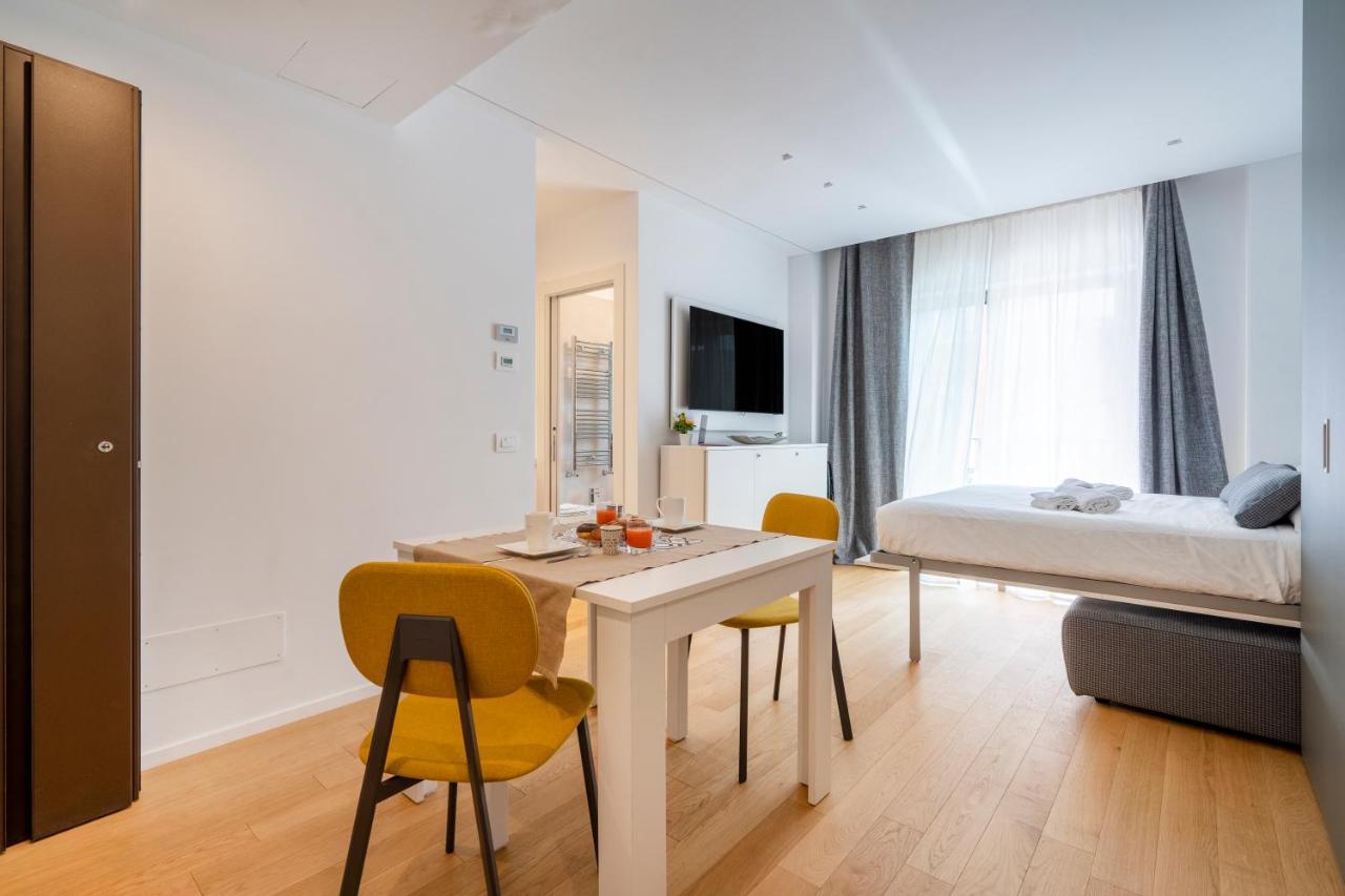 Twelve12 - Universita & Stazione Aparment Bari Exterior foto